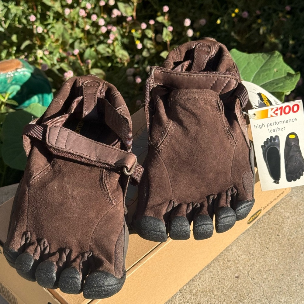 🦶🏾 NWT NWB Vibram Five 5 Fingers KSO TREK Brown Leather Brand New Size 8 39 RaRe